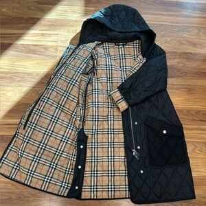 Burberry Roxby Black Quilted Coat With Hood